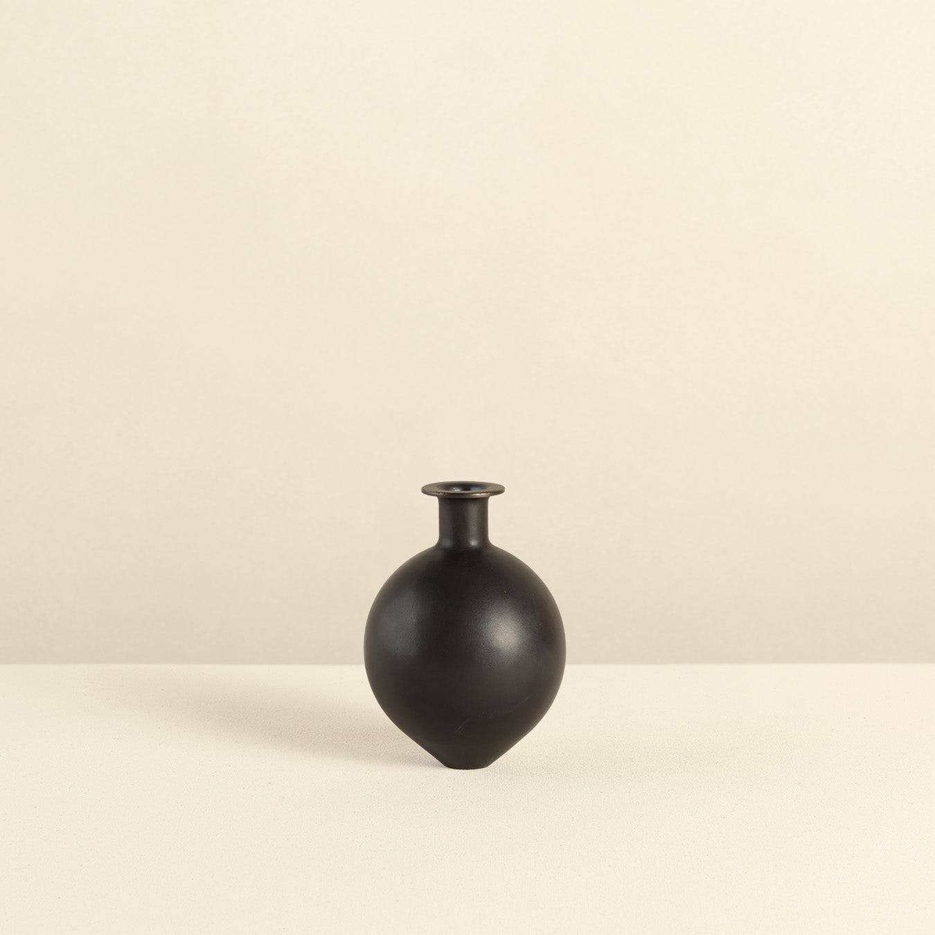 Artisan Vases & Bowls | The NICOLEHOLLIS Collection